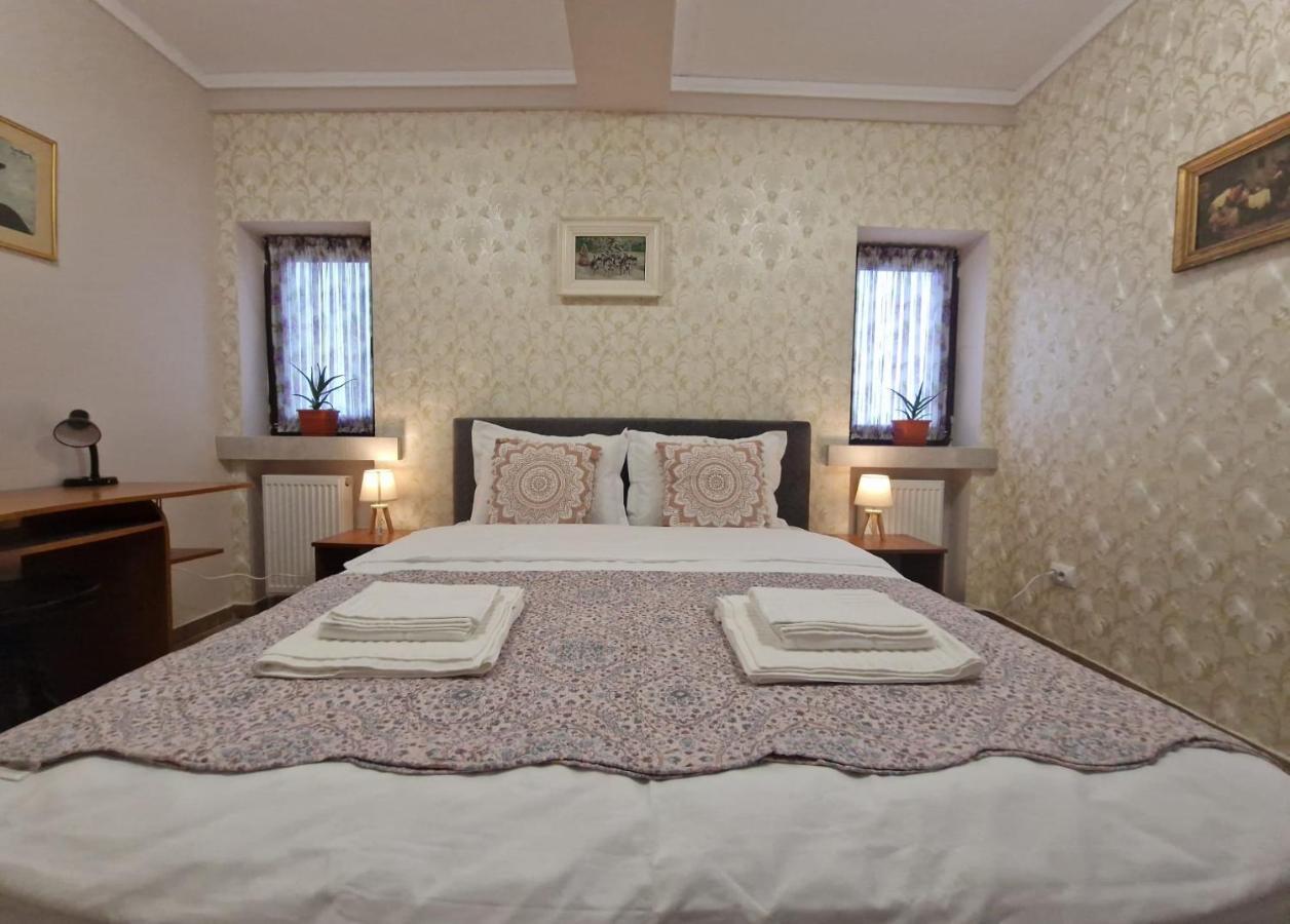 Laroka House Arty And Cosy Studio Universitate Center Bucharest Luaran gambar